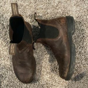 Women’s US9 Blundstones